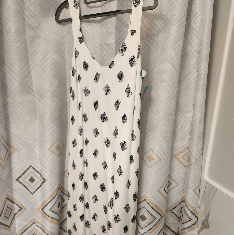 Elegant Black and White Midi Dress